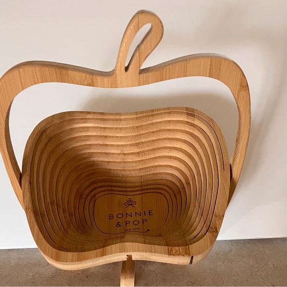 Bonnie and Pop Collapsible Fruit Basket - Picture 1 of 10